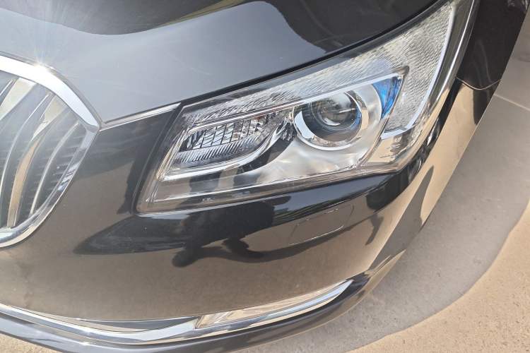 Used Buick LaCrosse 2013 2.4L SIDI Elite Comfort Version Left Front Headlight