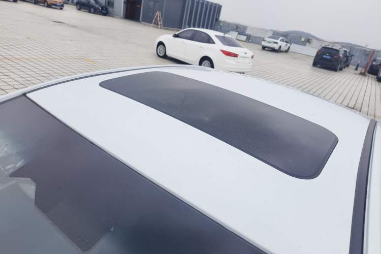 Used Geely Auto Emgrand 2017 Sedan Million Edition 1.5L CVT Upward Version
