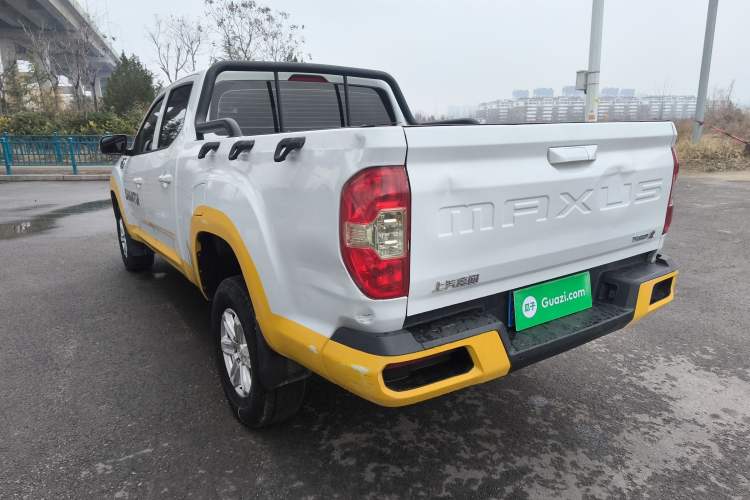 Used SAIC MAXUS T60 2022 5th Anniversary Edition 2.0T Diesel Manual Two-Wheel Drive High Ground Clearance Comfortable Version with Extended Cabin
