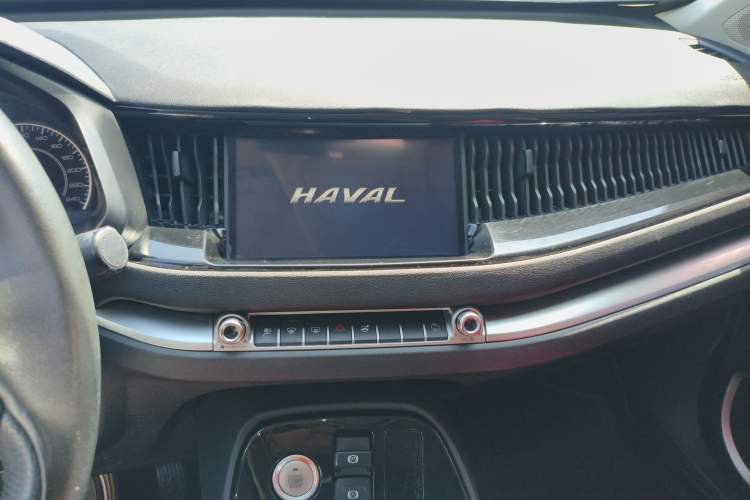 Used Haval H2s 2018 Blue Label 1.5T Dual-Clutch Elite Model Audio And AC Panel