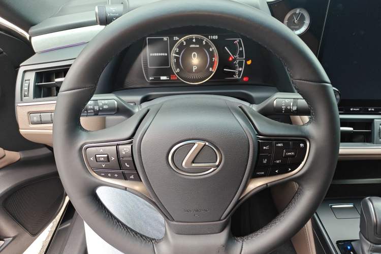Used Lexus ES 2025 200 Premium Edition Steering Wheel