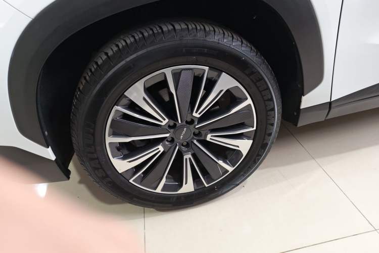 Used JETOUR Dashing 2022 1.6T DCT King PRO Left Front Wheel Hub