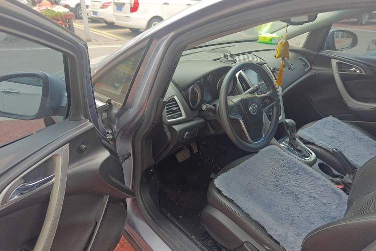 Used Buick GT 2013 XT 1.6T Automatic Fashion Sport Edition Driver Seat