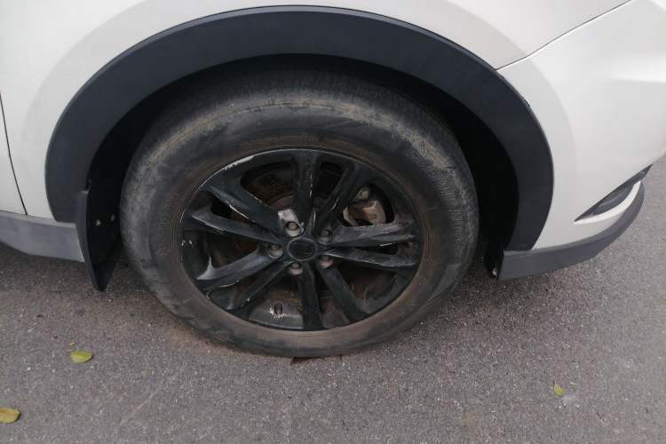 Used Dongfeng Fengon 580 2018 1.8L Manual Comfort Model Right Front Wheel Hub