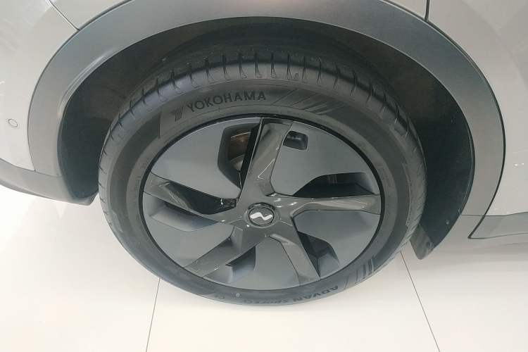 Used ONVO L60 2024 60 kWh Rear-Drive Version
