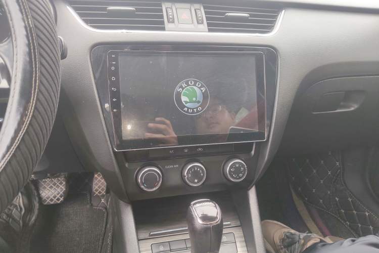 Used Skoda Octavia 2017 1.6L Automatic Smart Drive Edition