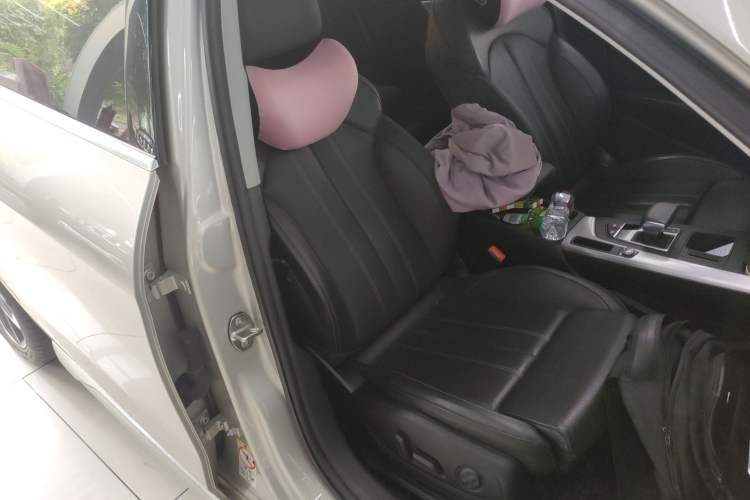 Used Audi A4L 2020 40 TFSI Fashion Dynamic Model Right Front Seat