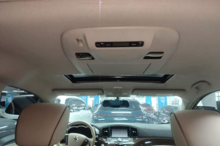 Used Nissan Quest 2015 3.5L SL