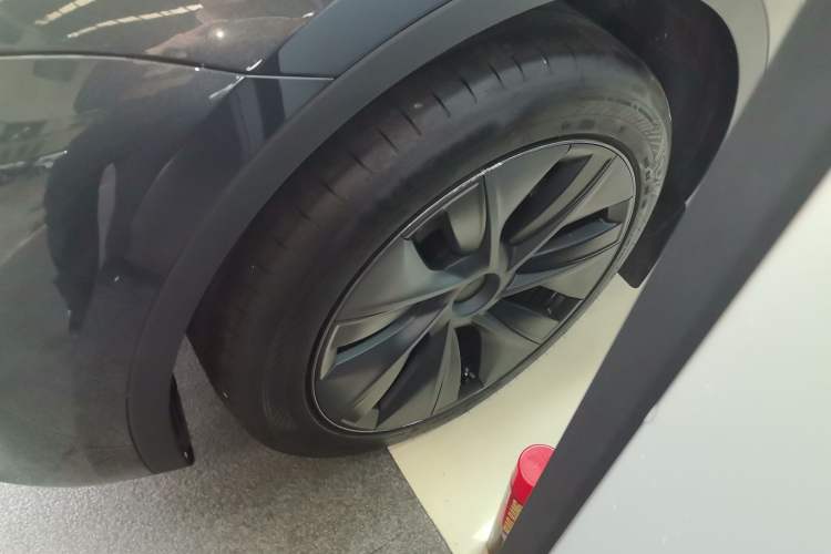 Used Tesla Model Y 2024 Rear-Wheel-Drive Version