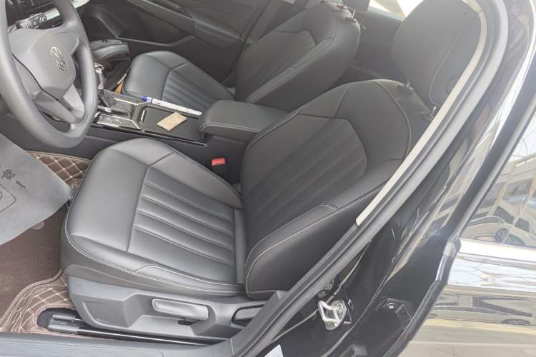 Used Volkswagen Passat 2023 Revised Version 280TSI Business Edition Left Front Seat