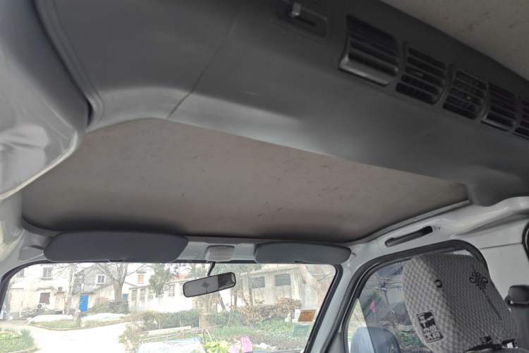 Used Wuling Zhiguang 2010 1.0L New Version Practical Short-Body L2Y