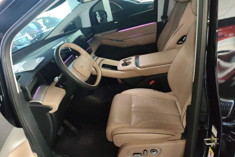Used XPeng X9 2024 702 Ultra-Long Range Max Left Front Seat