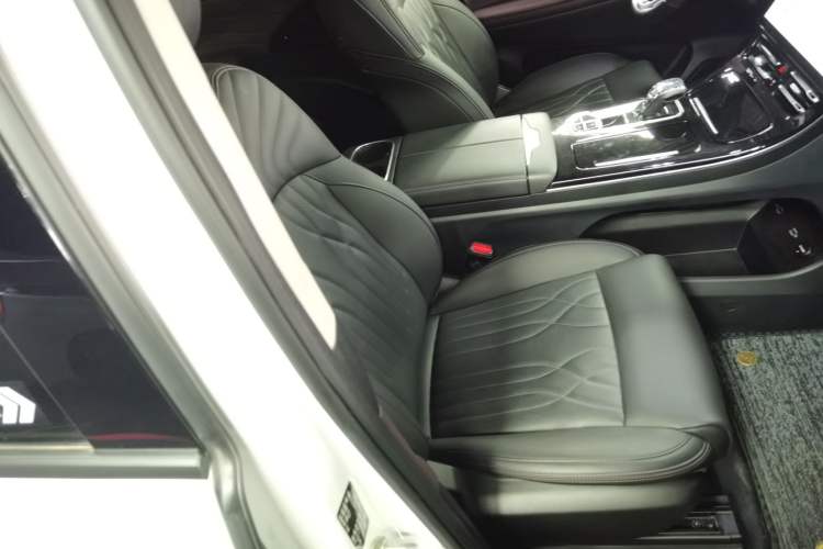 Used GAC Trumpchi M8 2024 Master Series 400T Prestige Edition
