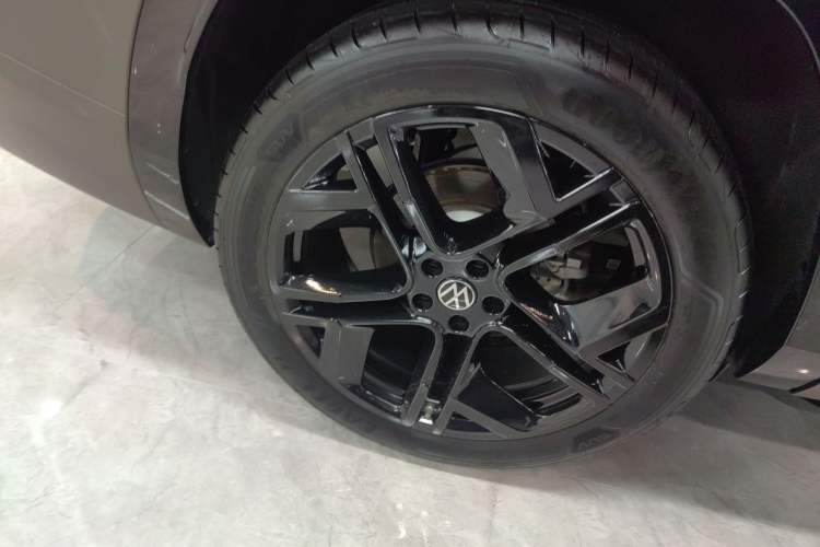 Used Volkswagen Teramont 2025 Tiguan Pro 450TSI Four-Wheel Drive Summit Edition Exterior 5