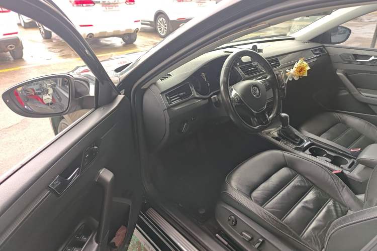 Used Volkswagen Passat 2016 330TSI DSG Luxury Edition