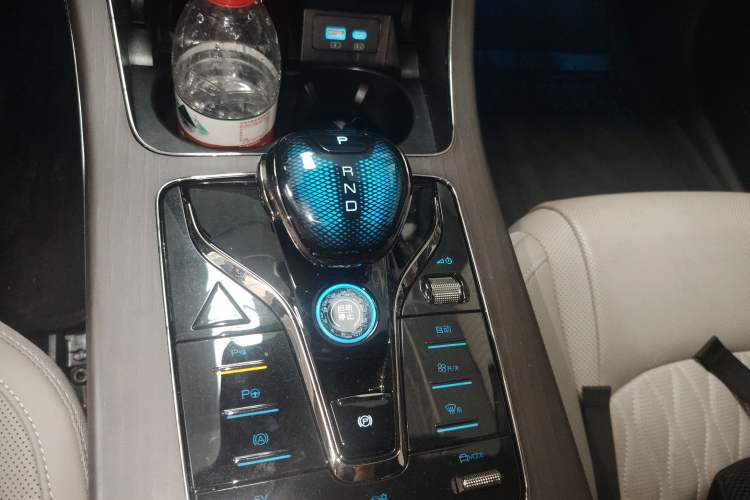 Used BYD Han 2025 DM-i Intelligent Driving Edition 125KM LiDAR Flagship Model
