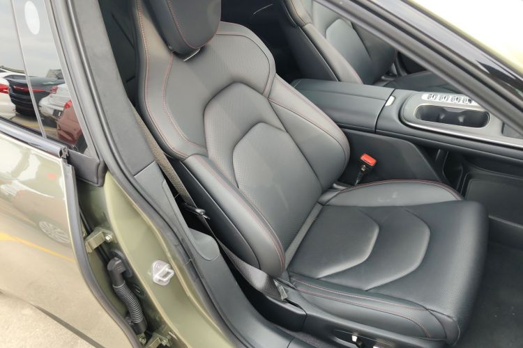 Used Xiaomi Auto SU7 2024 Four-Wheel Drive Ultra-Long Range Advanced Intelligent Driving Max Edition