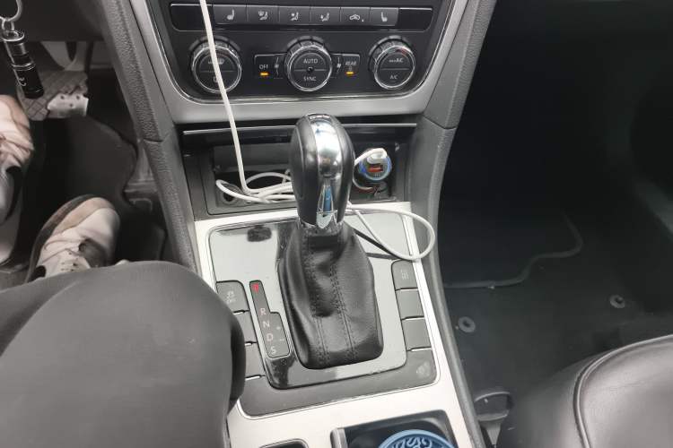 Used Volkswagen Passat 2014 1.8TSI DSG Prestige Edition
