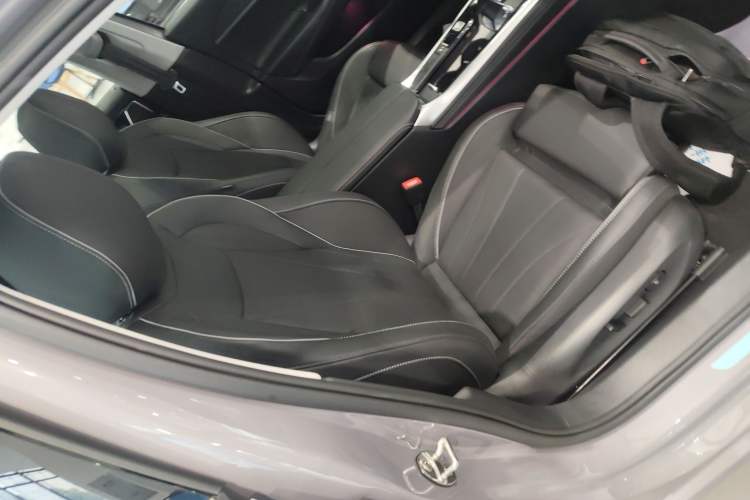 Used Volkswagen Passat 2025 Pro 380TSI Dragon Supreme Edition