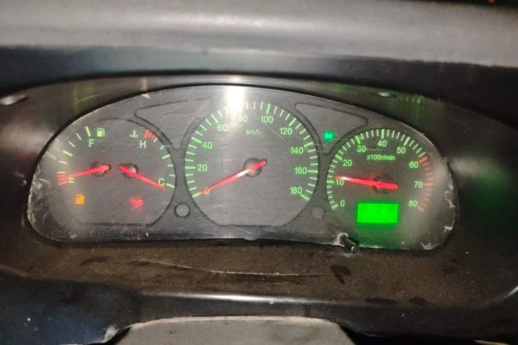 Used Jinbei Hiace 2014 2.0L 5th-Gen Power King Comfort Version V19