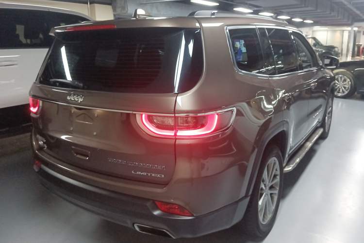 Used Jeep Grand Commander 2018 2.0T Four-Wheel Drive Premium Navigation Version China V
