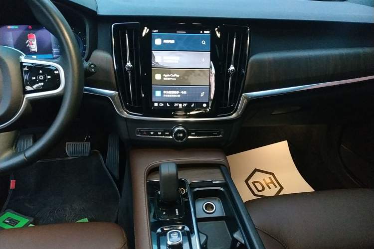 Used Volvo V90 2022 Cross Country B5 AWD Smart Range Edition
