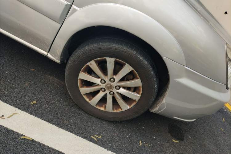 Used Buick GL8 2013 2.4L Classic Edition Right Front Wheel Hub