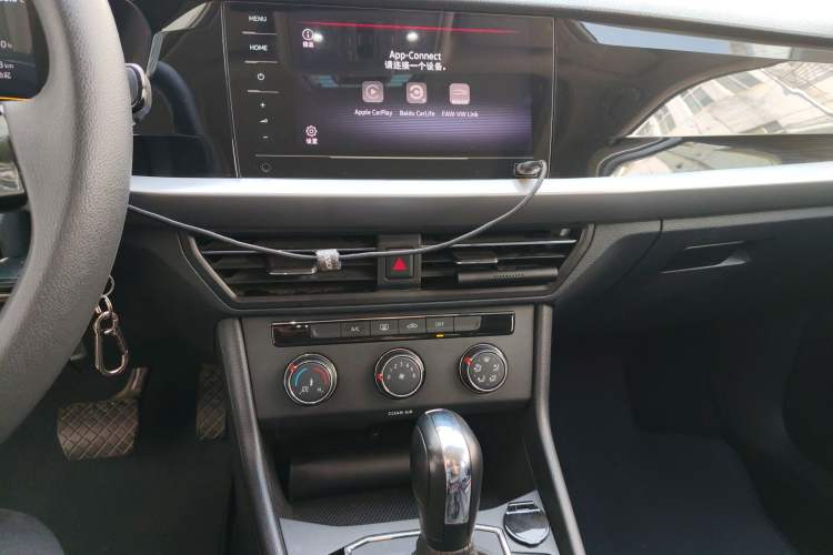 Used Volkswagen Lavida 2022 1.5L Automatic Comfort Edition Audio And AC Panel