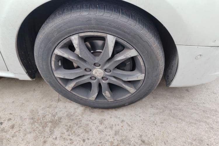 Used Peugeot 508 2011 2.3L Automatic Flagship Edition Right Front Wheel Hub