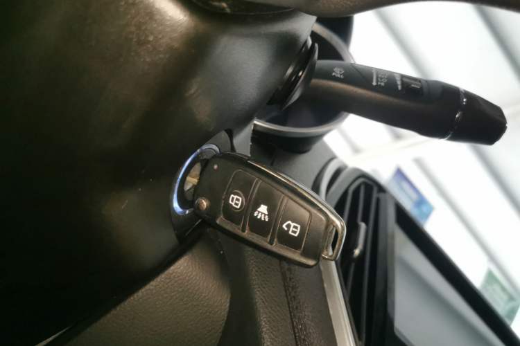 Used JETOUR X70M 2021 1.5T Manual Urban Partner 7-Seater
