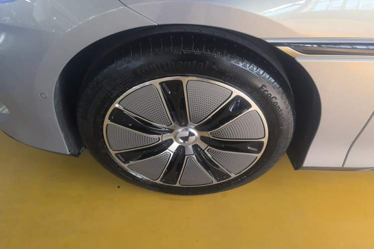 Used Denza Z9GT 2024 1100 Four-Wheel Drive Max Edition Left Front Wheel Hub
