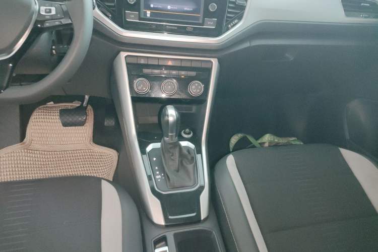 Used Volkswagen T-ROC 2020 230TSI DSG Two-Wheel Drive Advanced Version