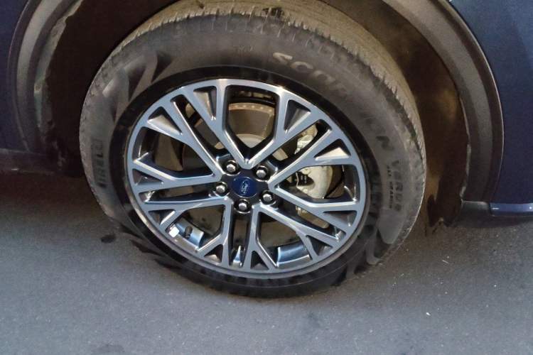 Used Ford Escape 2020 EcoBoost 245 Two-Wheel-Drive Titanium Edition
