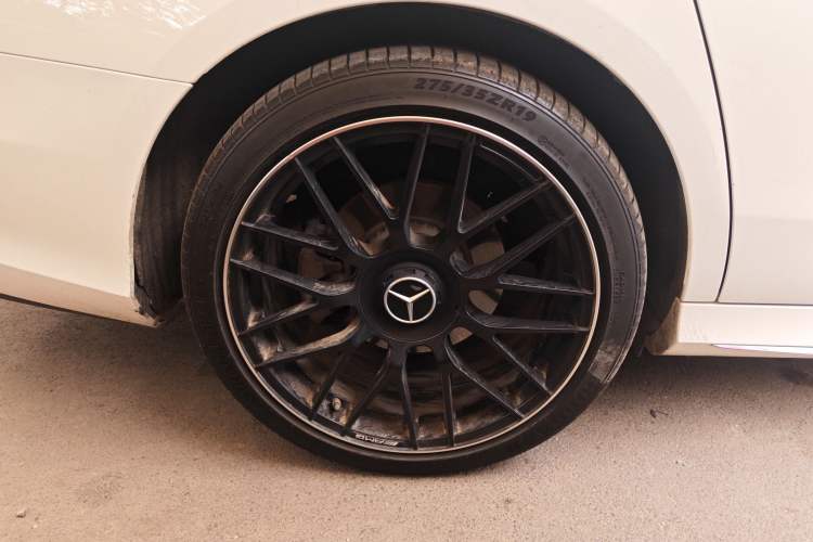 Used Mercedes-Benz E-Class 2020 E 300 L Sporty and Stylish Model
