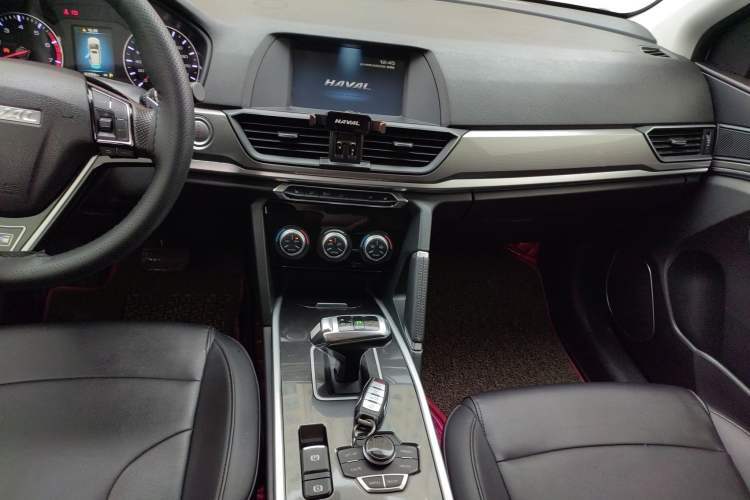 Used Haval H6 2018 Blue Label Sport Edition 1.5T Automatic Two-Wheel Drive Elite Model Audio And AC Panel