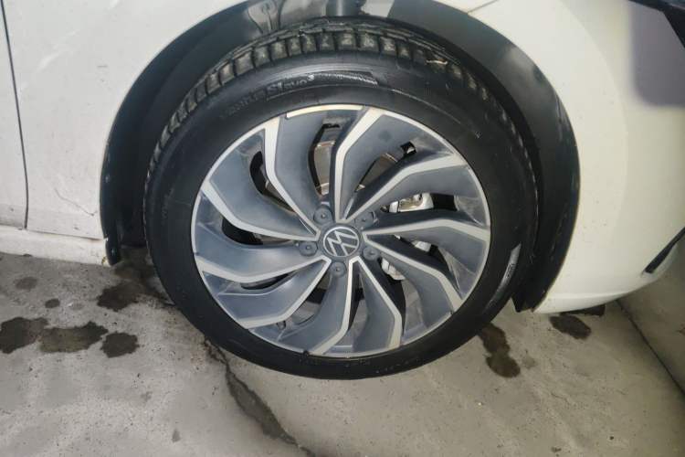 Used Volkswagen Golf 2021 280TSI DSG Pro Right Front Wheel Hub