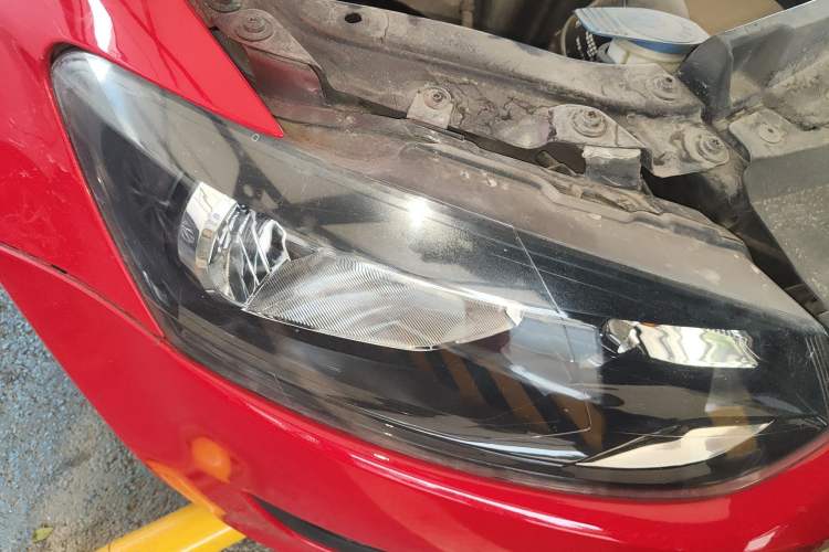 Used Volkswagen Polo 2013 1.4L Manual Fashion Edition Right Front Headlight