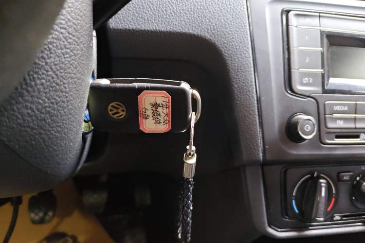 Used Volkswagen Santana 2016 1.6L Manual Fashion Edition
