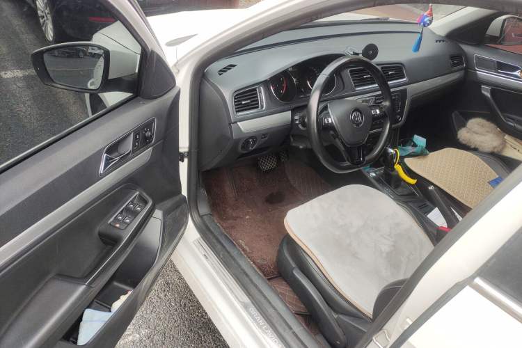 Used Volkswagen Gran Lavida 2017 230TSI DSG Comfort Edition
