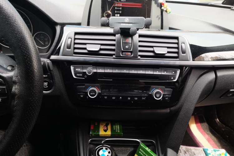 Used BMW 3 Series 2016 320Li Ambition Model Audio And AC Panel