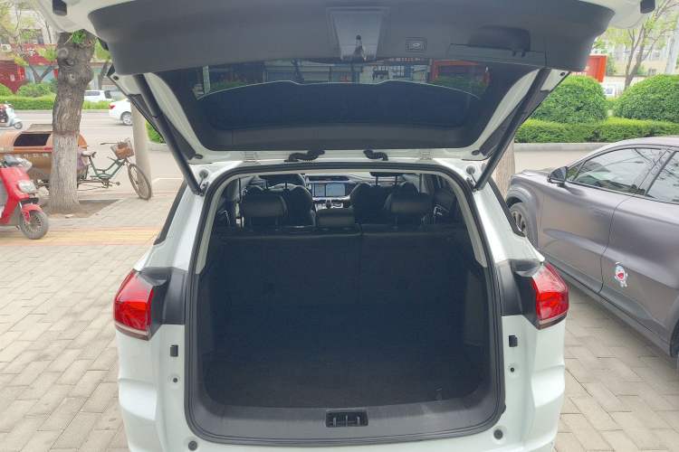 Used Geely Auto Emgrand X7 Sport 2022 Boyue X 1.8TD DCT ZhiZun Edition
