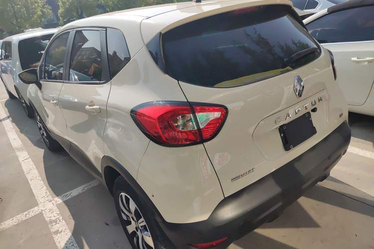 Used Renault Captur 2015 1.2T Automatic Standard Edition Rear Left 45 Deg