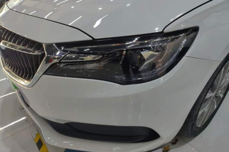 Used Buick GL6 2021 323T Mild Hybrid Connect Luxury Model Left Front Headlight