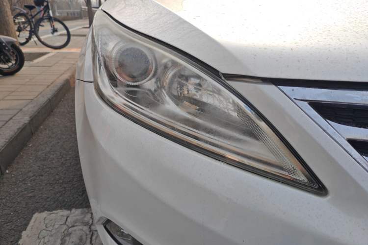 Used CHANGAN Eado 2015 1.6L Automatic Luxury Model Right Front Headlight