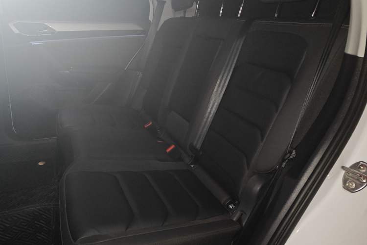 Used Volkswagen Tayron 2022 280TSI Two-Wheel Drive Luxury Smart Connectivity Version
