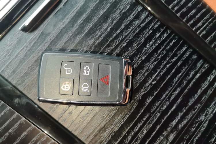 Used Jaguar XFL 2022 XFL 2.0T P250 Two-Wheel-Drive Elite Sport Edition