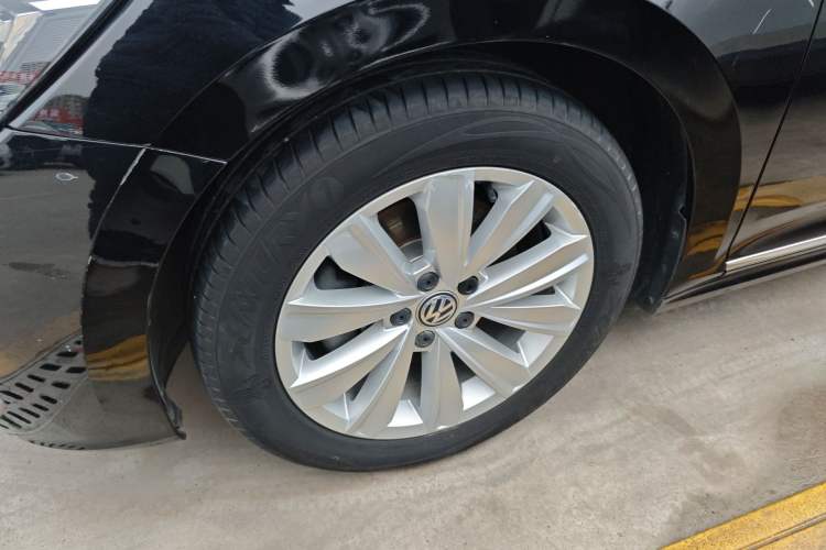 Used Volkswagen Passat 2020 330TSI Elite Edition China VI
