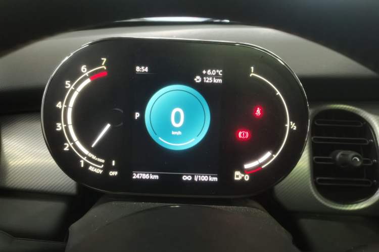 Used MINI MINI 2022 Updated 1.5T COOPER Classic Edition Five-Door Version