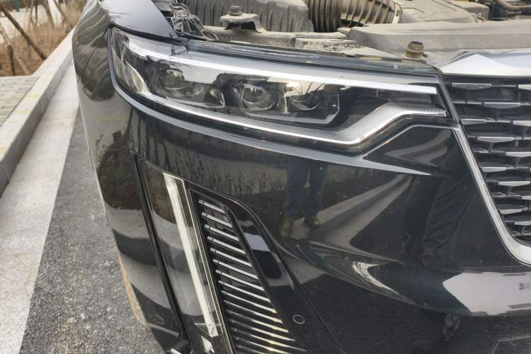 Used Cadillac XT6 2021 2.0T Six-Seater Four-Wheel-Drive Luxury Version