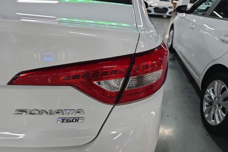 Used Hyundai Sonata 2015 1.6T GLX Advanced Model Exterior 3